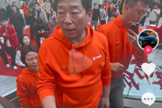 魏建军提问，行业观望，消费者承担后果