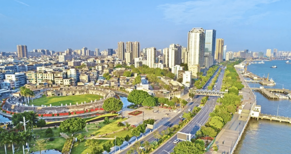 广东优化区域布局加快建设两大临港经济区