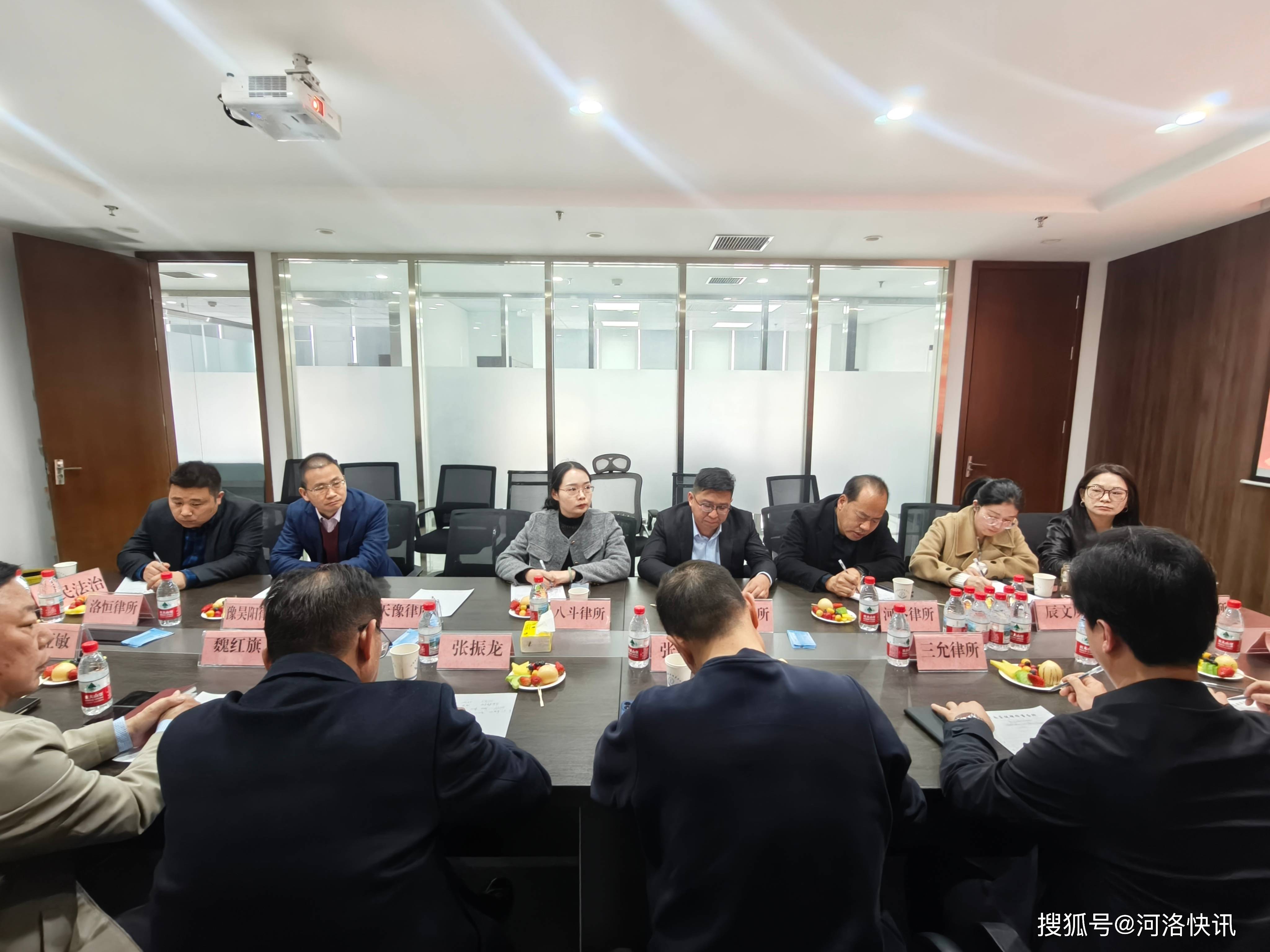 今日看点｜国新办将举行“走专精特新之路 做大做强先进制造业”中外记者见面会