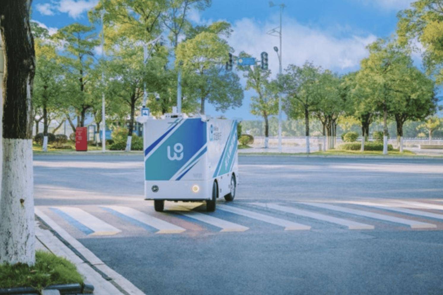 文远知行Robotaxi收入增长显著，25年第一季度营收达1610万元